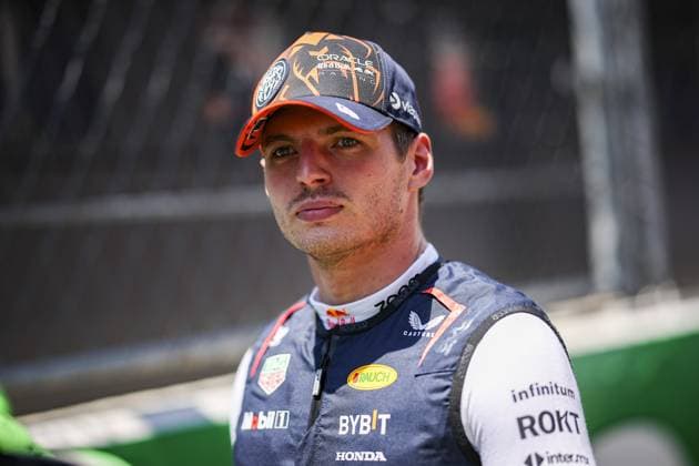VERSTAPPEN Max (ned), Red Bull Racing RB20, portrait starting grid during the Formula 1 Aramco Gran Premio de Espana 2024, 10th round of the 2024 Formula One World Championship, WM, Weltmeisterschaft from June 21 to 23, 2024 on the Circuit de Barcelona-Catalunya, in Montmeló, Spain - F1 - SPANISH GRAND PRIX 2024 DPPI Panoramic  240623_R10_SPAGNA_DP_EA022183_