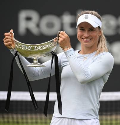 Yulia Putintseva of Kazakhstan celebrates with the trophy after winning the final Rothesay Classic Birmingham, Day 7, Tennis, Edgbaston Priory Club, Birmingham, UK - 23 June 2024  Copyright: xAnnaxGowthorpe Shutterstockx 14543331ae