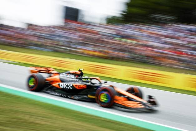MONTMELO - (l-r) Lando Norris (McClaren) in action during the Formula 1 Grand Prix of Spain at the Circuit de Catalunya. ANP SEM VAN DER WAL xVIxANPxSportx xxANPxIVx 501853429 originalFilename: 501853429.jpg
