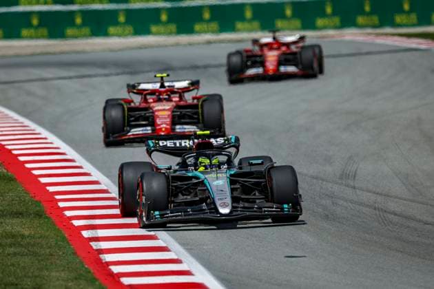 44 HAMILTON Lewis (gbr), Mercedes AMG F1 Team W15, action during the Formula 1 Aramco Gran Premio de Espana 2024, 10th round of the 2024 Formula One World Championship, WM, Weltmeisterschaft from June 21 to 23, 2024 on the Circuit de Barcelona-Catalunya, in Montmeló, Spain - F1 - SPANISH GRAND PRIX 2024 DPPI Panoramic  240623_R10_SPAGNA_DP_FGOO2273_