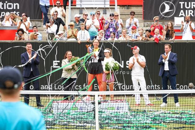 Award ceremony 2024 at the Steffi Graf Stadium Jessica Pegula USA , ecotrans Ladies Open 2024, Berlin, LTTC Rot Weiß , 23 06 2024, Copyright: xClaudioxGärtnerx