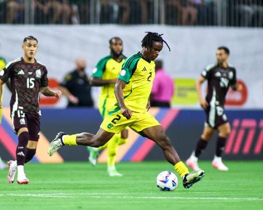 MEXICO - JAMAICA COPA AMERICA 2024 HOUSTON, TX, USA - JUNE 22ND 2024: Copa America first game of Group B between Mexico and Jamaica at the NRG Stadium. 2 Defender Jamaica, Dexter Lembikisa running forward with the ball Mandatory Credit: Toby Tande Avant Sports Houston NRG Stadium Mexico Copyright: xTorbjornxTandex