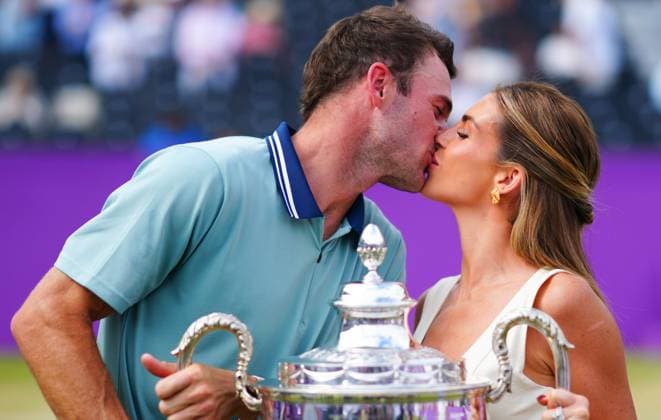 Tommy Paul celebrates winning Queens with his partner Paige Lorenze Cinch Championships, Day 7, Tennis, Queen s Club, London, UK - 23 June 2024  Copyright: xJavierxGarcia Shutterstockx 14543336y