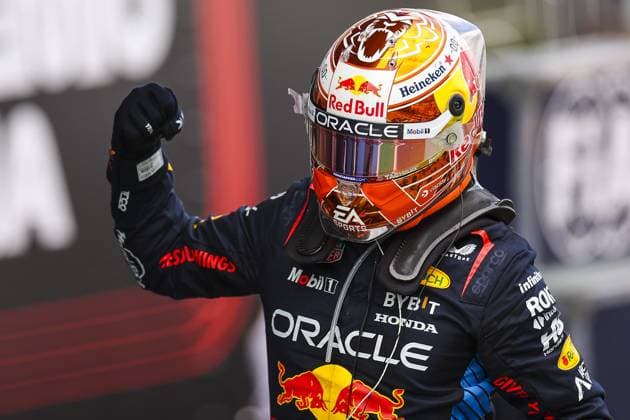VERSTAPPEN Max (ned), Red Bull Racing RB20, portrait celebration during the Formula 1 Aramco Gran Premio de Espana 2024, 10th round of the 2024 Formula One World Championship, WM, Weltmeisterschaft from June 21 to 23, 2024 on the Circuit de Barcelona-Catalunya, in Montmeló, Spain - F1 - SPANISH GRAND PRIX 2024 DPPI Panoramic  240623_R10_SPAGNA_DP_EA015851