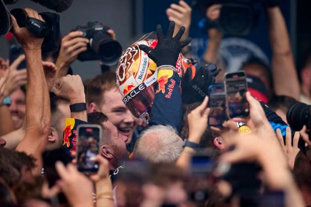 F1 Grand Prix of Spain - Race Race winner Max Verstappen of the Netherlands and Oracle Red Bull Racing celebrates in parc ferme during the F1 Grand Prix of Spain at Circuit de Barcelona-Catalunya on June 23, 2024, in Barcelona, Spain. Barcelona Circuit de Barcelona-Catalunya Catalunya Spain RL_GPF1ESP24_01189 Copyright: xRicardoxLarreinax