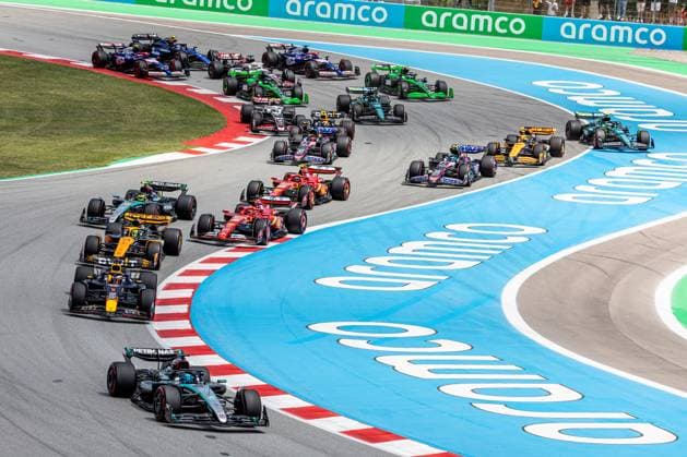 23rd June 2024; Circuit de Barcelona-Catalunya, Barcelona, Spain; Formula 1 Spanish Grand Prix 2023; Race Day; race start, George Russell of the Mercedes AMG Petronas F1 Team leads followed by Max Verstappen of the Red Bull Racing Team, Lando Norris of the McLaren Formula 1 Team, Lewis Hamilton of the Mercedes AMG Petronas F1 Team, Carlos Sainz of the Scuderia Ferrari driving the SF24, Charles Leclerc of the Scuderia Ferrari, Pierre Gasly of the Alpine Formula One Team, Esteban Ocon of the Alpine F1 Team, Lance Stroll of the Aston Martin Formula One Team, Zhou Guanyu of the Sauber F1 Team, Valtteri Bottas of the Sauber F1 Team, Nico Hulkenberg of the Haas F1 Team, Kevin Magnussen of the Haas F1 Team, Daniel Ricciardo of the Visa Cash App RB F1 Team, Yuki Tsunoda of the Visa Cash App RB F1 Team driving the VCARB01 during the first lap ActionPlus12659322 PabloxGuillen