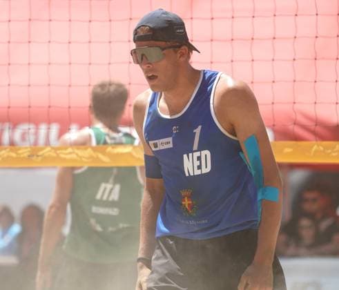 VolleyBall World Beach Pro Tour 2024 in Messina Mees Sengers and Dirk Boehle of the Netherlands national team, Nationalteam are playing the final stages of the Volleyball World Beach Pro Tour 2024 match for the 3rd place final in Messina, Sicily, Italy, on June 23, 2024 Messina Italy  Copyright: xGabrielexMaricchiolox originalFilename:maricchiolo-volleyba240623_npO1X.jpg