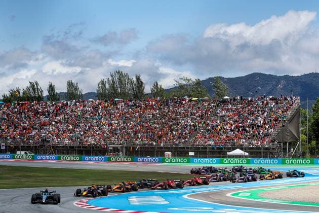 George Russell of Great Britain and Mercedes leads Max Verstappen of the Netherlands and Oracle Red Bull Racing and Lando Norris of Great Britain and McLaren and the rest of the field in action, Race, F1 Grand Prix of Spain, Circuit de Barcelona Catalunya on June 23, 2024 in Barcelona, Spain Photo by Diogo Cardoso DeFodi Images George Russell of Great Britain and Mercedes leads Max Verstappen of the Netherlands and Oracle Red Bull Racing and Lando Norris of Great Britain and McLaren and the rest of the field first lap of the race, Race, F1 Grand Prix of Spain, Circuit de Barcelona Catalunya on June 23, 2024 in Barcelona, Spain Photo by Diogo Cardoso DeFodi Images Defodi 645 f1spa20240623 1095 Defodi-645