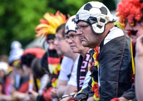 Football, EM 2024 Fan Zone in Berlin at the Brandenburg Gate 23 06 2024, xdanx, Football, EM 2024 Fan Zone in Berlin at the Brandenburg Gate, v l emotions, fans, atmosphere, flags, logo, Germany,Germany,spectators, jerseys Berlin Fan Mile Berlin Germany EN Copyright: xDanielxLakomskix
