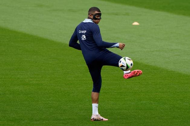 Kylian Mbappe of France during the training session at the Home Deluxe Arena in Paderbon, Germany on 23 June 2024. during UEFA EURO, EM, Europameisterschaft,Fussball 2024 - France training session, UEFA European Football Championship in Leipzig, Germany, June 23 2024  Copyright: xx xx IPA_Agency_IPA47408739