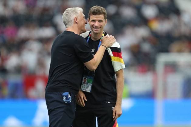 Bastian Schweinsteiger speaks with Thomas Müller Germany , UEFA EURO 2024 Group A, Switzerland vs Germany, Arena Frankfurt on June 23, 2024 in Frankfurt am Main, Germany Photo by Oliver Kaelke DeFodi Images Bastian Schweinsteiger speaks with Thomas Müller Germany , UEFA EURO 2024 Group A, Switzerland vs Germany, Arena Frankfurt on June 23, 2024 in Frankfurt am Main, Germany Photo by Oliver Kaelke DeFodi Images Defodi 678 2024 06 23 OK SUIGER 0164 Defodi-678