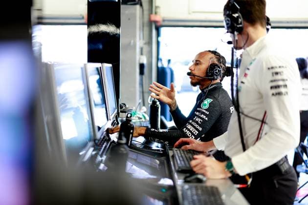 HAMILTON Lewis (gbr), Mercedes AMG F1 Team W15, portrait during the Formula 1 Aramco Gran Premio de Espana 2024, 10th round of the 2024 Formula One World Championship, WM, Weltmeisterschaft from June 21 to 23, 2024 on the Circuit de Barcelona-Catalunya, in Montmeló, Spain - F1 - SPANISH GRAND PRIX 2024 DPPI Panoramic  240623_R10_SPAGNA_DP_F12024GP10ESP_JK420858