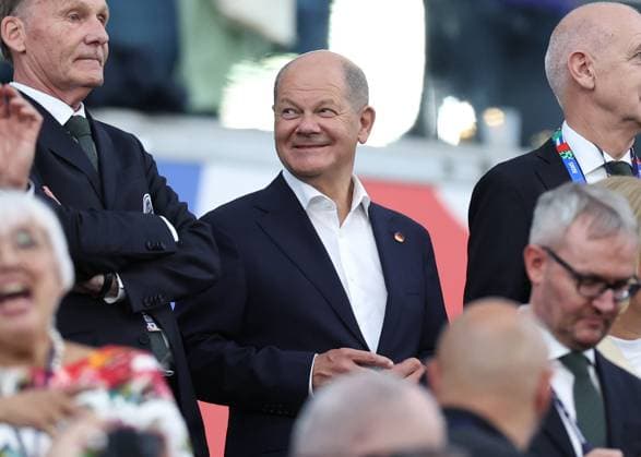 Frankfurt, Germany, 23rd June 2024. German chancellor Olaf Scholz during the UEFA European Championships match at Commerzbank-Arena, Frankfurt. Picture credit should read: David Klein Sportimage EDITORIAL USE ONLY. No use with unauthorised audio, video, data, fixture lists, club league logos or live services. Online in-match use limited to 120 images, no video emulation. No use in betting, games or single club league player publications. SPI-3203-0031