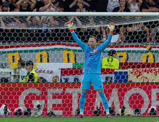 Football - UEFA EURO, EM, Europameisterschaft,Fussball 2024 - Group A - Scotland v Hungary STUTTGART, GERMANY - Sunday, June 23, 2024: Hungary s goalkeeper PÃ ter Gulacsi during the UEFA Euro 2024 Group A match between Scotland and Hungary at the Stuttgart Arena. (Photo by David Rawcliffe Propaganda) STUTTGART Stuttgart Arena BADEN-WÜRTTEMBERG GERMANY  Copyright: xDavidxRawcliffex P2024-06-23-Scotland_Hungary-24