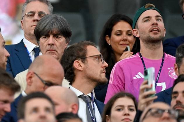 23 06 2024, xjrdrx, European Football Championship 2024, Switzerland Germany emspor, v l Joachim Jogi Löw Loew TV expert Christoph Kramer DFL DFB REGULATIONS PROHIBIT ANY USE OF PHOTOGRAPHS as IMAGE SEQUENCES and or QUASI VIDEO Frankfurt