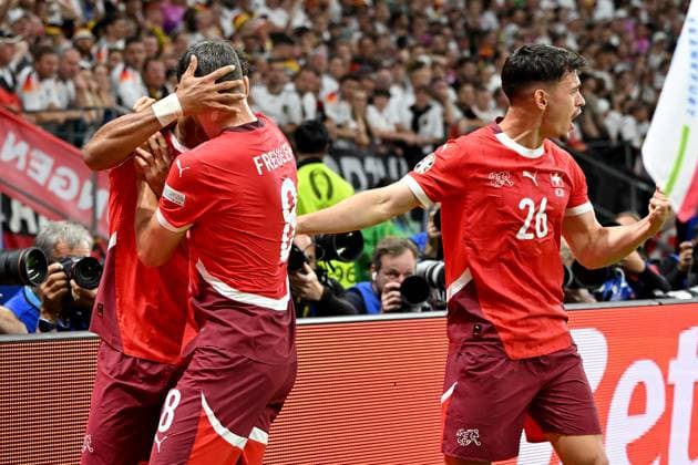 23 06 2024, xjrdrx, European Football Championship 2024, Switzerland Germany emspor, v l goal celebration after the goal to celebrate the goal celebrate 0 1 by Dan Ndoye Switzerland DFL DFB REGULATIONS PROHIBIT ANY USE OF PHOTOGRAPHS as IMAGE SEQUENCES and or QUASI VIDEO Frankfurt