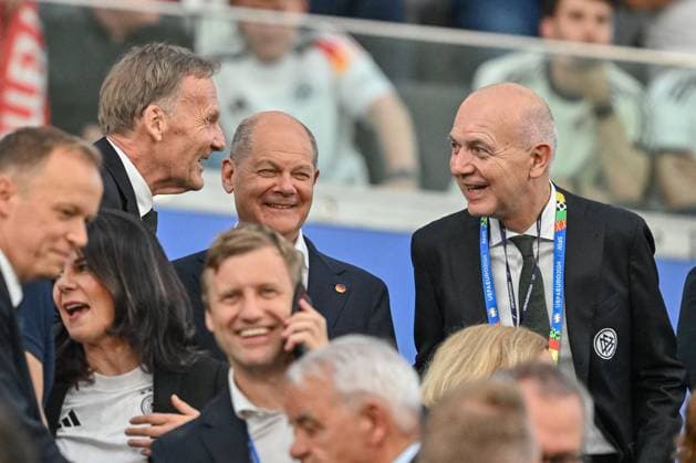 23 06 2024, xscotx, European Football Championship 2024, Switzerland Germany, emspor, v l Olaf Scholz Frankfurt am Main