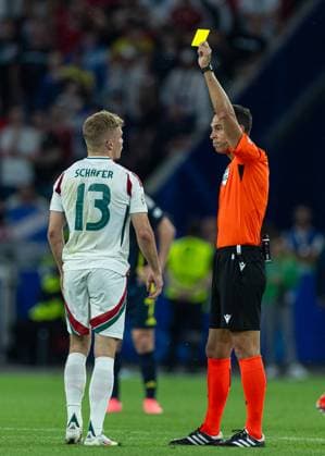 Football - UEFA EURO, EM, Europameisterschaft,Fussball 2024 - Group A - Scotland v Hungary STUTTGART, GERMANY - Sunday, June 23, 2024: Hungary s Andras Schäfer is shown a yellow card by referee Facundo Telloduring the UEFA Euro 2024 Group A match between Scotland and Hungary at the Stuttgart Arena. (Photo by David Rawcliffe Propaganda) STUTTGART Stuttgart Arena BADEN-WÜRTTEMBERG GERMANY  Copyright: xDavidxRawcliffex P2024-06-23-Scotland_Hungary-63