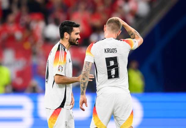 v l lkay GUENDOGAN Gündogan GER , Toni KROOS GER Discussion Preliminary Round 3 Matchday, Group A, Match M25, Switzerland SUI Germany GER , on 23 06 2024 in Frankfurt Germany European Football Championship 2024 from 14 06 14 07 2024 in Germany Â