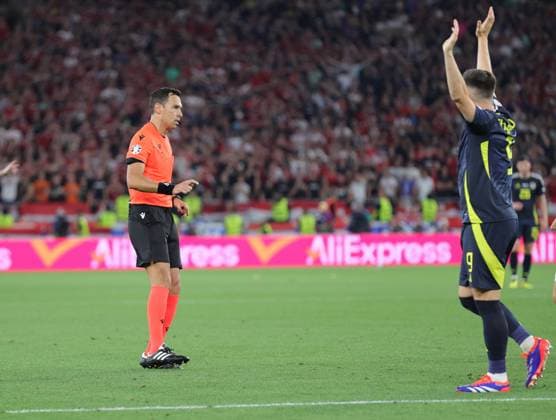 Scotland v Hungary UEFA EURO, EM, Europameisterschaft,Fussball 2024 Referee Facundo Tello during the UEFA Euro 2024 match at Stuttgart Arena, Stuttgart Copyright: xPaulxChestertonx FIL-20303-0060 UK Newspapers OUT