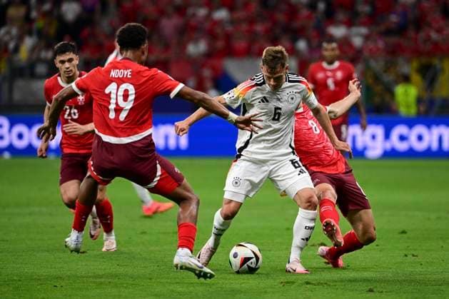 Joshua Kimmich 6 Germany in duel, action, with Denis Zakaria 6 Switzerland , Switzerland vs Germany, Football, UEFA Euro 2024, Group stage, Matchday 3, 23 06 2024 Frankfurt Nordrhein Westfalen Germany Copyright: xkolbert-press MarcxNiemeyerx