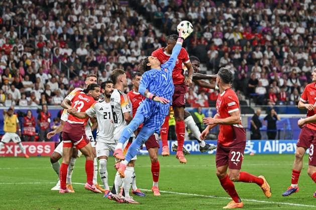 23 06 2024, xscotx, European Football Championship 2024, Switzerland Germany, emspor, v l Yann Sommer Switzerland, 1 save, holds the ball, catches the ball, parries Frankfurt am Main