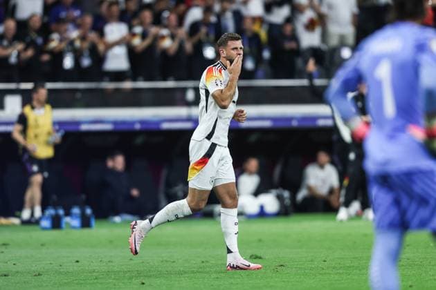 Sport, Football, UEFA EURO 2024 Group A Matchday 3 Switzerland Germany 23 06 2024, Frankfurt Arena Niclas Füllkrug Germany, 9 celebrates after his goal for the 1 1 draw Frankfurt am Main Frankfurt Arena Hessen Germany