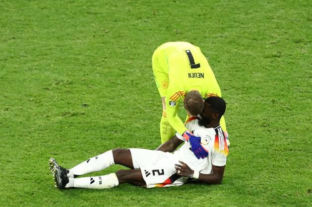 Antonio Rüdiger of Germany goes down with an injury Switzerland v Germany, UEFA European Championship, EM, Europameisterschaft 2024, Group A, Football, Frankfurt Arena, Frankfurt am Main, Germany, 23 Jun 2024 EDITORIAL USE ONLY No use with unauthorised audio, video, data, fixture lists, club league logos or live services. Online in-match use limited to 120 images, no video emulation. No use in betting, games or single club league player publications. Copyright: xMattxWest Shutterstockx 14548071de