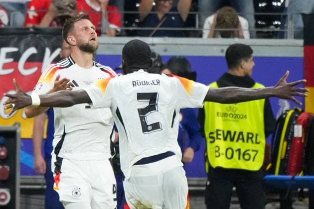 celebrate the goal, goal celebration for 1 1 Niclas Füllkrug Germany Germany, 09 with Antonio Rüdiger Germany Germany, 02 Frankfurt 23 06 2024 Germany vs Switzerland, EURO2024 M25, Group A, EM Arena Frankfurt