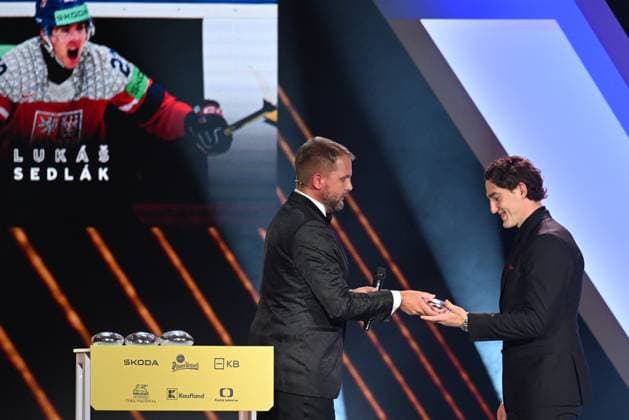 Gala evening to present Golden Stick award for the best Czech Ice hockey, Eishockey player of past season was held in Prague, Czech Republic, on June 23, 2024. On the photo are seen (L-R) moderator Libor Boucek and hockey player Lukas Sedlak (8th place). (CTKxPhoto MichaelaxRihova) CTKPhotoP2024062305900  CTKPhotoP2024062305900