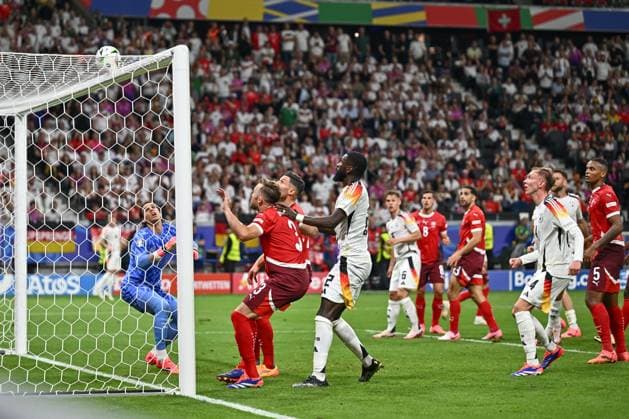 23 06 2024, xscotx, European Football Championship 2024, Switzerland Germany, emspor, v l The ball is on the crossbar by Maximilian Beier Germany, 14 Frankfurt am Main