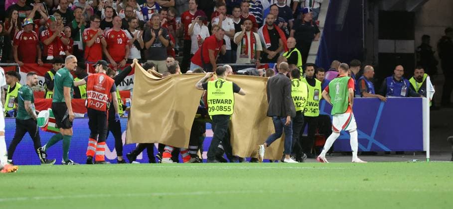 23 06 24 Scotland Hungary Germany, Stuttgart, 23 06 2024, Football, UEFA Euro 2024, Scotland Hungary Barnabas Varga Hungary Injury re Dr Raymond Best Team Doctor VfB Stuttgart