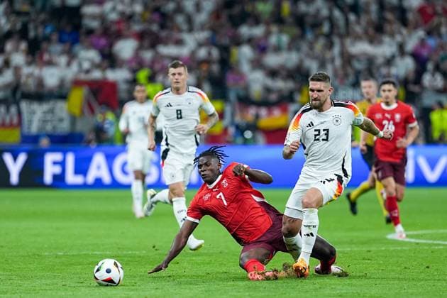 Frankfurt, Germany, June 23th 2024: Robert Andrich (23 Germany) fouls Breel Embolo (7 Switzerland) during the UEFA EURO, EM, Europameisterschaft,Fussball 2024 Germany Group A match between Switzerland and Germany at Frankfurt Arena in Frankfurt, Germany. (Daniela Porcelli SPP)  Copyright: xDanielaxPorcellix xSPPx spp-en-DaPoSp-20240623-DP201140