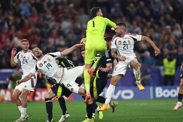 Angus Gunn (Scotland)Barnabas Varga (Hungary)Anthony Ralston (Scotland)Endre Botka (Hungary) during the UEFA EURO, EM, Europameisterschaft,Fussball Germany 2024 match between Scotland 0-1 Hungary at Stuttgart Arena on June 23, 2024 in Stuttgart, Germany. Noxthirdxpartyxsales  (257445097)