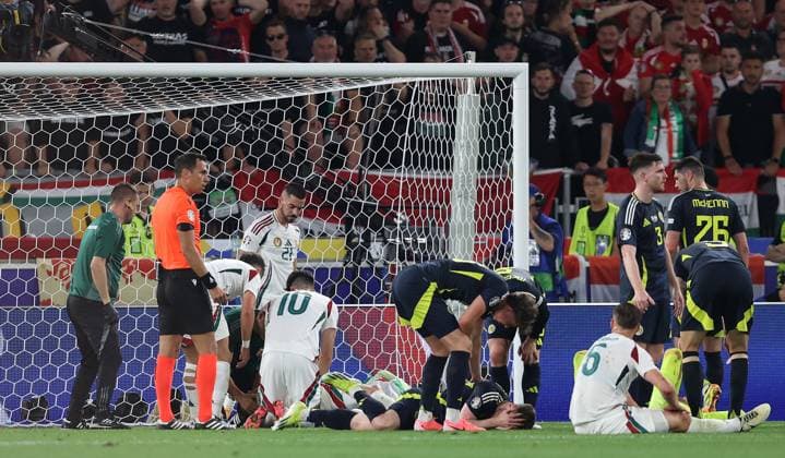 - Scotland v Hungary, UEFA EURO, EM, Europameisterschaft,Fussball 2024, Group Stage, Group A, Stuttgart Arena, Stuttgart, Germany - 23rd June 2024. Barnabas Varga of Hungary goes down injured and is stretchered off the pitch. - Scotland v Hungary, UEFA Euro 2024, Group Stage, Group A, Stuttgart Arena, Stuttgart, Germany - 23rd June 2024. Stuttgart Stuttgart Arena Germany Copyright: xDanxWeirx CP_Scotland_Hungary_49