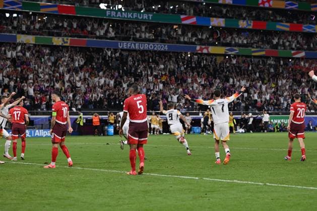 Cheering Niclas Füllkrug Germany after the 1 1, right Kai Havertz Germany 23 06 2024, European Football Championship 2024, preliminary round, matchday 3 Switzerland Germany 1 1 Frankfurt Frankfurt Arena Hessen Germany Team2