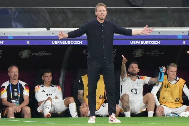 Germany coach Julian Nagelsmann Germany Germany does not understand why the referee allows play to continue and gesticulates Frankfurt 23 06 2024 Germany vs Switzerland, EURO2024 M25, Group A, EM Arena Frankfurt