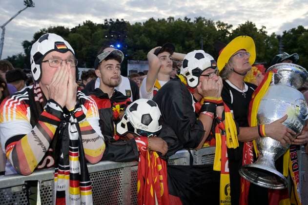 Fans at the UEFA EURO 2024 Fan Zone at the European Championship match Switzerland vs Germany at the Brandenburg Gate Berlin, 23 06 2024 Foto:xF.xKernx xFuturexImagex fanzone2306_4676