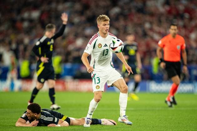 UEFA EURO 2024 Scotland Hungary 23 06 2024 Andras Schäfer Hungary, 13 , Che Adams Scotland, 10 UEFA EURO 2024 Scotland Hungary Stuttgart Stadium, Stuttgart 23 06 2024 Copyright: xBEAUTIFULxSPORTS Buriakovx
