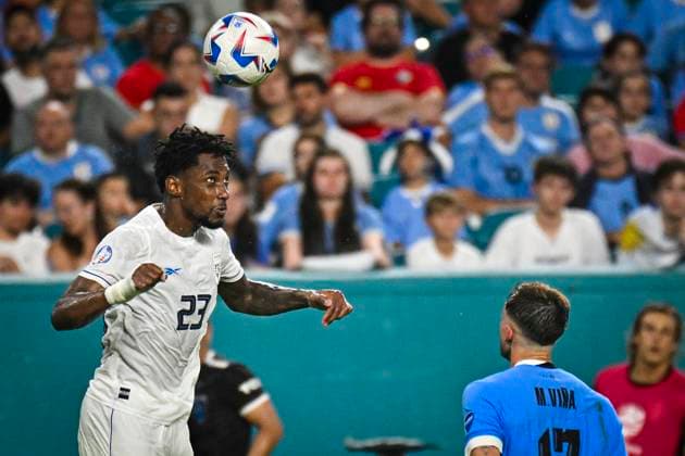 CONMEBOL Copa America 2024 - Group C Uruguay Vs Panama Panama defender Michael Amir Murillo (23) is jumping for the ball during the CONMEBOL Copa America 2024 group C soccer match between Uruguay and Panama at Hard Rock Stadium in Miami, Florida, on June 23, 2024. Miami,Florida Florida United States  Copyright: xMiguelxRodriguezx originalFilename:rodriguezcarrilo-conmebol240623_np3td.jpg