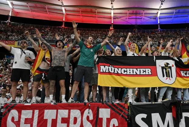 German fans celebrate the group win 23 06 2024, European Football Championship 2024, Preliminary round, Matchday 3 Switzerland Germany 1 1 Frankfurt Frankfurt Arena Hesse Germany Team2