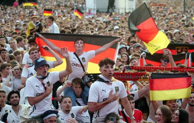 23 06 24 Euro 2024 Festival Stuttgart Germany, Stuttgart, 23 06 2024, Football, UEFA Euro 2024, Stuttgart Schlossplatz Fan Festival Public Viewing