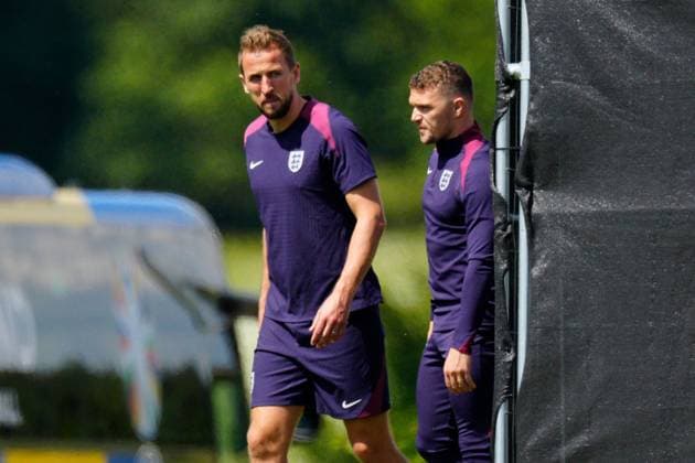 EURO 2024, Nationalteam England, Training Harry Kane of England and Kieran Trippier of England England Training, UEFA European Championship, EM, Europameisterschaft 2024, Group C, Football, Spa & Golf Resort Weimarer Land, Blankenhain, Germany, 24 Jun 2024 EDITORIAL USE ONLY No use with unauthorised audio, video, data, fixture lists, club league logos or live services. Online in-match use limited to 120 images, no video emulation. No use in betting, games or single club league player publications. Copyright: xDavexShopland Shutterstockx 14551034e