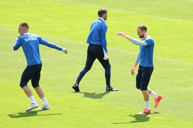 EURO 2024, Nationalteam Slowenien, Training Jan Oblak of Slovenia during the training session Slovenia Training, UEFA European Championship, EM, Europameisterschaft 2024, Group C, Football, Stadion am Zoo, Wuppertal, Germany, 24 Jun 2024 EDITORIAL USE ONLY No use with unauthorised audio, video, data, fixture lists, club league logos or live services. Online in-match use limited to 120 images, no video emulation. No use in betting, games or single club league player publications.  Copyright: xPaulxCurrie Shutterstockx 14555190ao