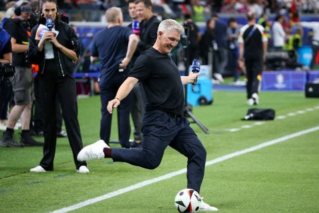 BAU 23 06 2024 Frankfurt European Football Championship 2024 Switzerland vs Germany, Bastian Schweinsteiger, in the back presenter Esther Sedlaczek