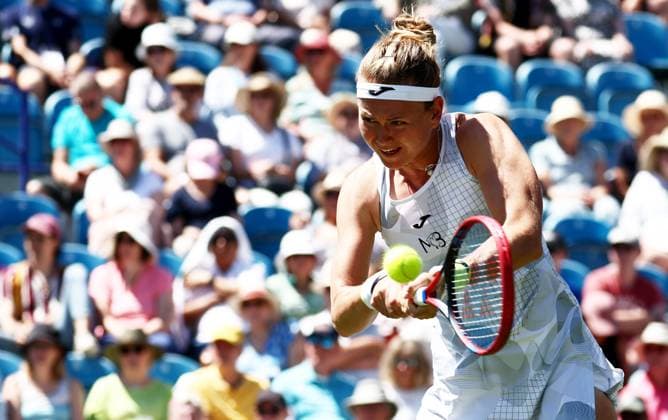 Marie Bouzkova of Czech Republic in action during their match. Rothesay International Eastbourne, Day 2, Tennis, Devonshire Park, Eastbourne, UK - 24 June 2024  Copyright: xJamesxMarsh Shutterstockx 14551026ag