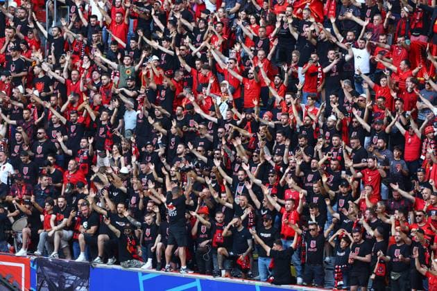 Albania fans chant inside the stadium ahead of the game Albania v Spain, UEFA European Championship, EM, Europameisterschaft 2024, Group B, Football, Dusseldorf Arena, Dusseldorf, Germany, 24 Jun 2024 EDITORIAL USE ONLY No use with unauthorised audio, video, data, fixture lists, club league logos or live services. Online in-match use limited to 120 images, no video emulation. No use in betting, games or single club league player publications.  Copyright: xKieranxMcManus Shutterstockx 14551047c