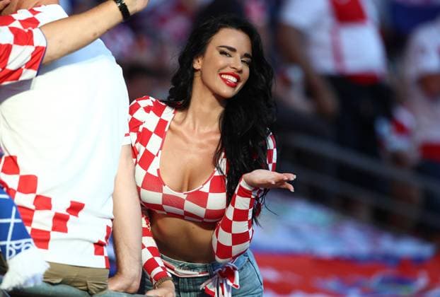 24 06 2024, xtgx, Football EM 2024, Croatia Italy emspor, v l Miss Croatia Croatias Noble Fan Ivana Knöll Knoell UEFA REGULATIONS PROHIBIT ANY USE OF PHOTOGRAPHS as IMAGE SEQUENCES and or QUASI VIDEO Leipzig