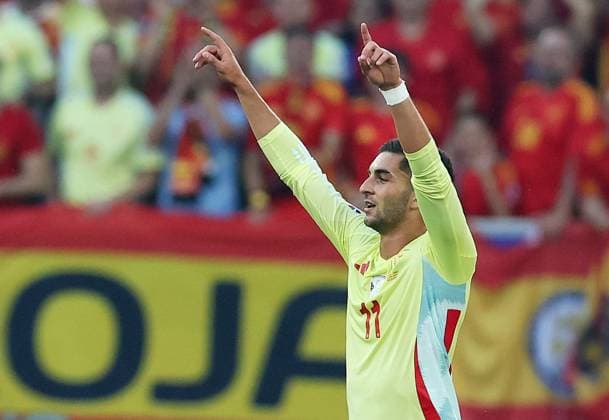 Ferran Torres of Spain celebrates scoring to make it 0-1 Albania v Spain, UEFA European Championship, EM, Europameisterschaft 2024, Group B, Football, Dusseldorf Arena, Dusseldorf, Germany, 24 Jun 2024 EDITORIAL USE ONLY No use with unauthorised audio, video, data, fixture lists, club league logos or live services. Online in-match use limited to 120 images, no video emulation. No use in betting, games or single club league player publications.  Copyright: xPaulxCurrie Shutterstockx 14551058aq