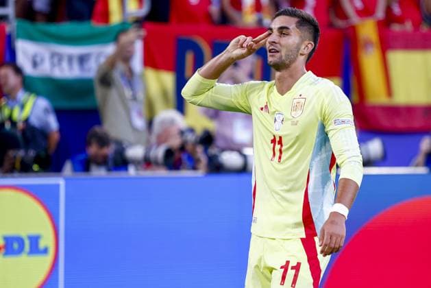 DUSSELDORF, Dusseldorf Arena ,24-06-2024 , European Football Championship Euro2024, Group stage match no.27 between Albania and Spain, Spain player Ferran Torres scores the 0-1 Albania - Spain (Euro2024)  x25588379x Copyright: